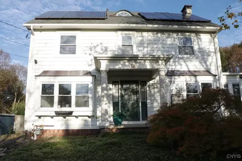 121 Edgehill Rd, Syracuse, NY 13224