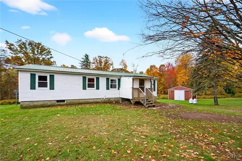 59 Tannery Rd, Constantia, NY 13044