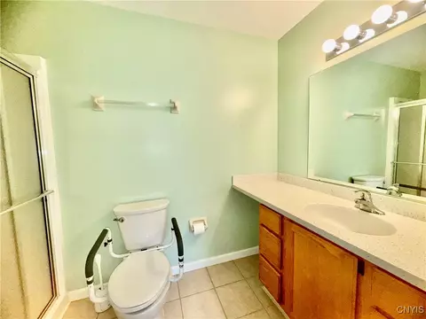 Bath - 2402 Pipers Ct, Lysander, NY 13027 photo 4 of 4