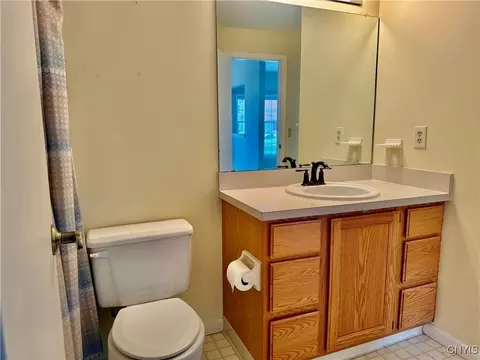Bath - 2402 Pipers Ct, Lysander, NY 13027 photo 1 of 4