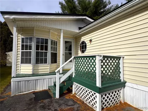 645 Scarlet Dr, Ilion, NY 13357 photo 3