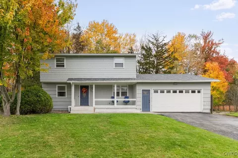 108 Kennedy Ln, Syracuse, NY 13212