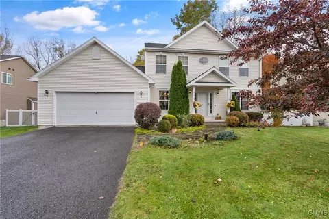 412 Homewood Dr, Fayetteville, NY 13066