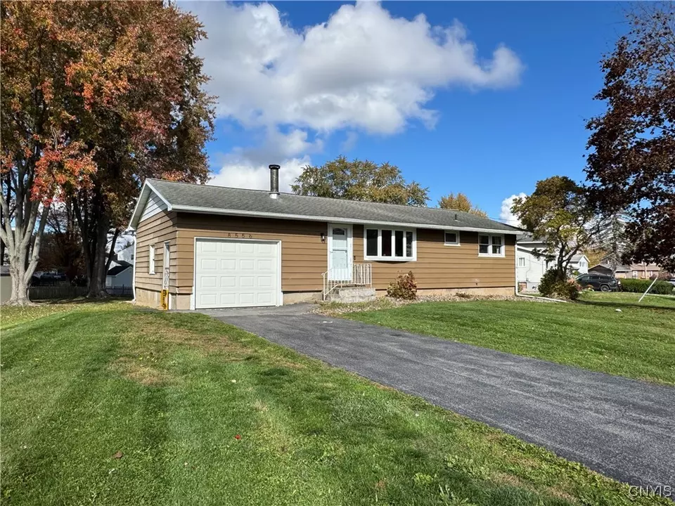 Exterior - 8556 Belnor Dr, Cicero, NY 13039 photo 6 of 6