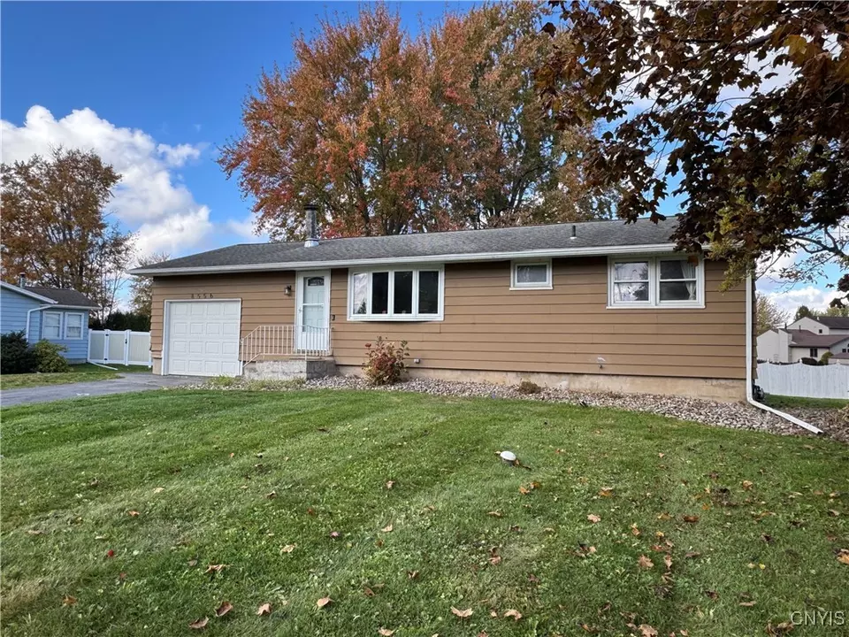 Exterior - 8556 Belnor Dr, Cicero, NY 13039 photo 5 of 6