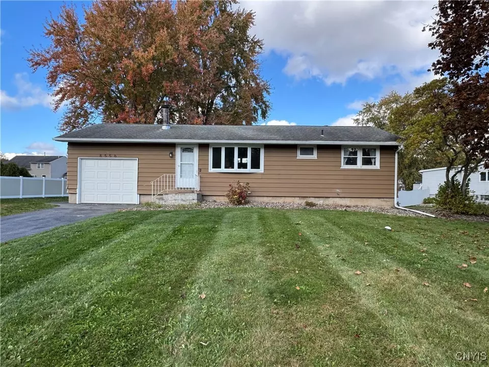 Exterior - 8556 Belnor Dr, Cicero, NY 13039 photo 4 of 6