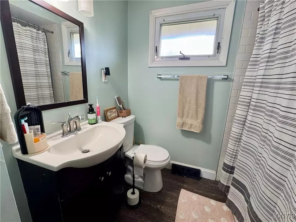 Bath - 8556 Belnor Dr, Cicero, NY 13039 photo 1 of 1