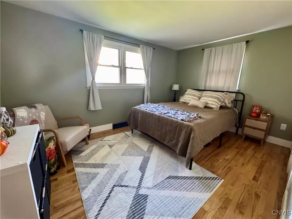 Bedroom - 8556 Belnor Dr, Cicero, NY 13039 photo 1 of 5