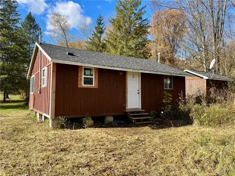 1261 Stickles Ln, Conquest, NY 13140