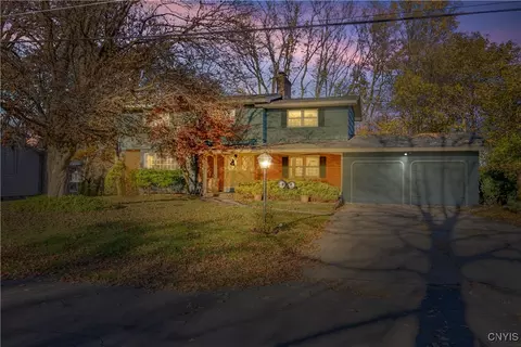4580 Stoneledge Ln, Manlius, NY 13104
