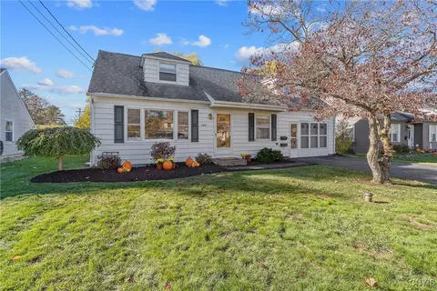 107 Rogers Ln, Syracuse, NY 13212