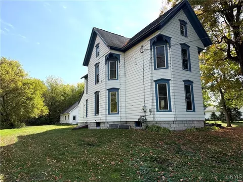 8750 N Main St, Le Ray, NY 13637