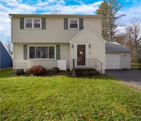 205 Pleasant Dr, East Syracuse, NY 13057