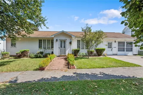 310 Helen St, Syracuse, NY 13203