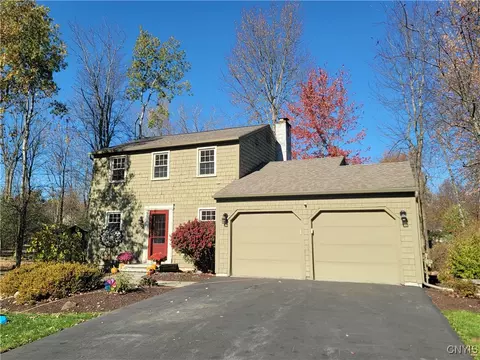 3063 Amberlea Ln, Lysander, NY 13027