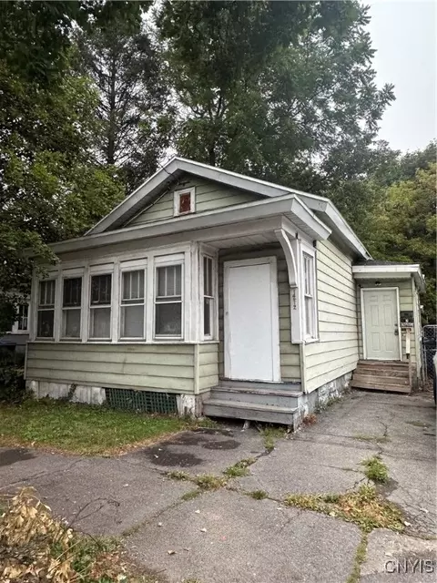 1212 Butternut St, Syracuse, NY 13208