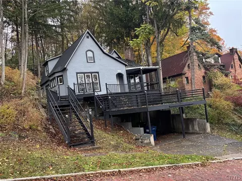 120 Scottholm Ter, Syracuse, NY 13224