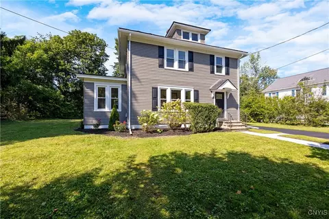 220 Redfield Ave, Fayetteville, NY 13066