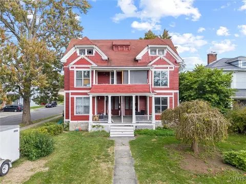 21 Elizabeth St, Auburn, NY 13021