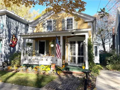 41 W 4th St, Oswego, NY 13126