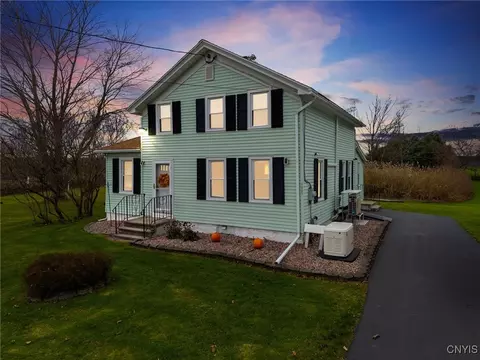 4987 Ver Plank Rd, Clay, NY 13041