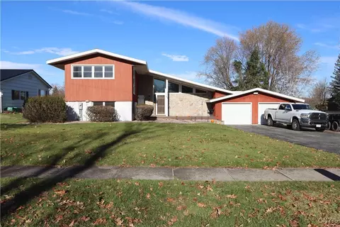 450 Harris Dr, Watertown, NY 13601