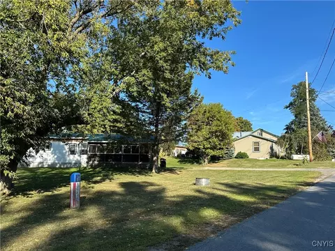 20201 Ford St, Orleans, NY 13656