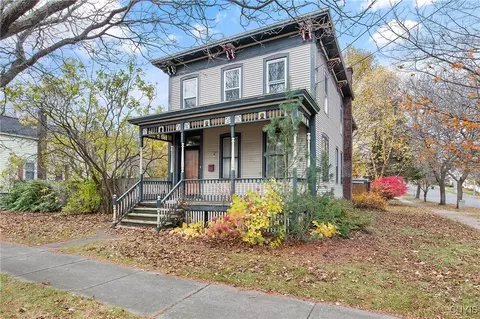 274 W 5th St, Oswego, NY 13126