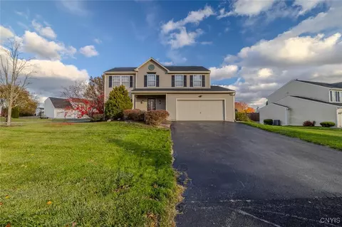 5101 Old Barn Rd, Clay, NY 13041