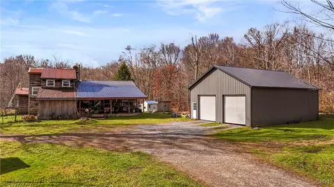 11695 Creek Rd, Annsville, NY 13471