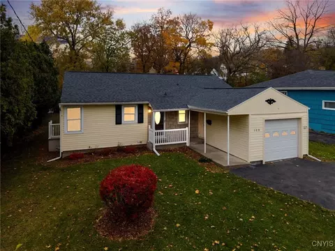 103 Century Dr, Geddes, NY 13209