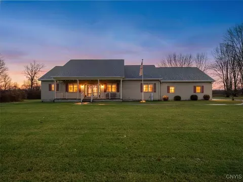 8984 Stephens Rd, Lenox, NY 13032