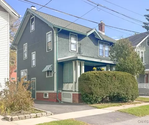 12 Rose Pl, Utica, NY 13502