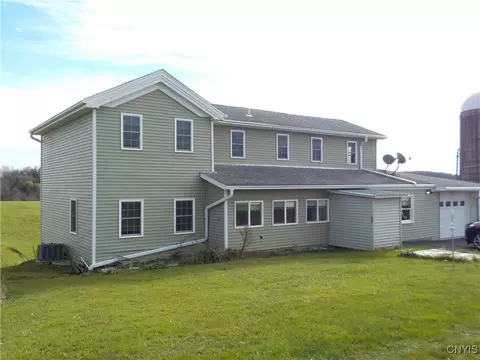 10846 Baker Rd, Cato, NY 13033
