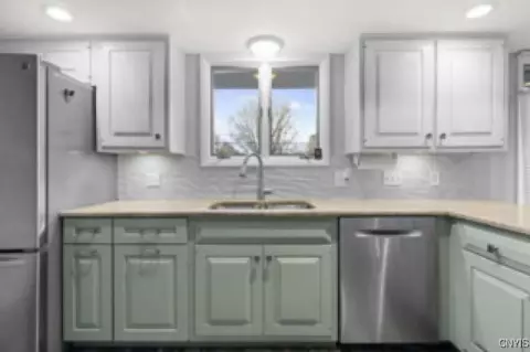 Kitchen - 5008 Woodside Rd, Fayetteville, NY 13066 photo 1 of 5