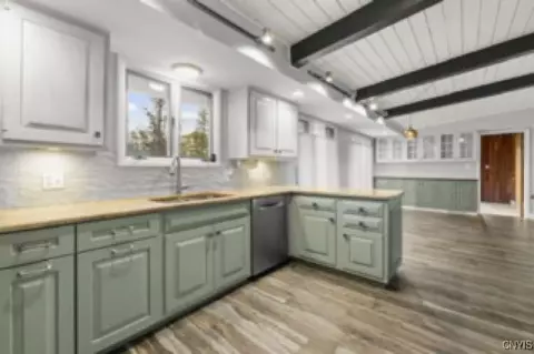 Kitchen - 5008 Woodside Rd, Fayetteville, NY 13066 photo 4 of 5
