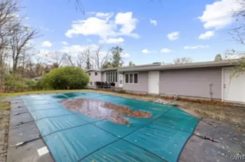Exterior - 5008 Woodside Rd, Fayetteville, NY 13066 photo 2 of 3