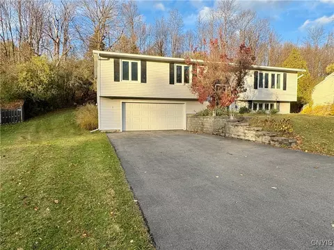 6285 Danbury Dr, Jamesville, NY 13078