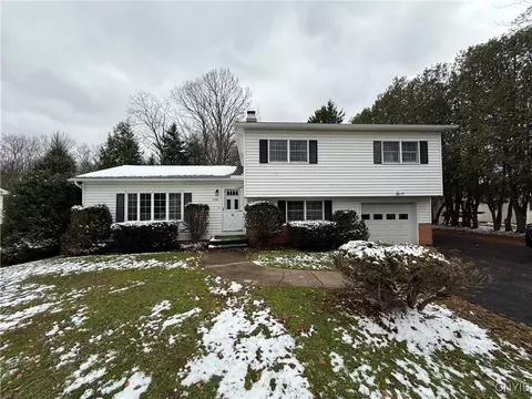6086 Cavanuaugh Rd E, Marcy, NY 13403