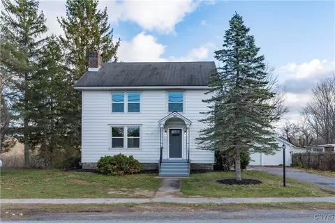 8682 Cemetery Rd, Le Ray, NY 13637