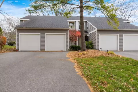 4745 Sabre Ln, Manlius, NY 13104