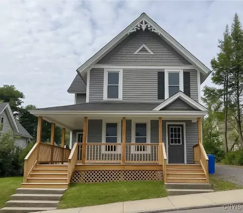 31 Clayton Ave, Cortland, NY 13045
