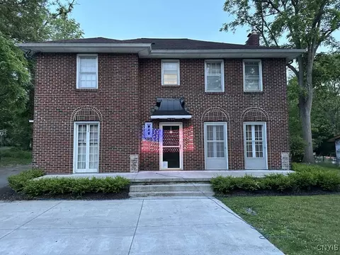 845 E Main St, Aurora, NY 14052