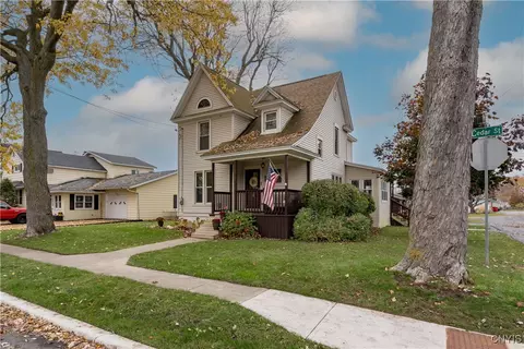 131 Cedar St, Watertown, NY 13601