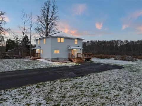 10215 Mapledale Rd, Trenton, NY 13354