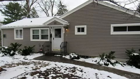 171 Hopper Rd, Syracuse, NY 13207