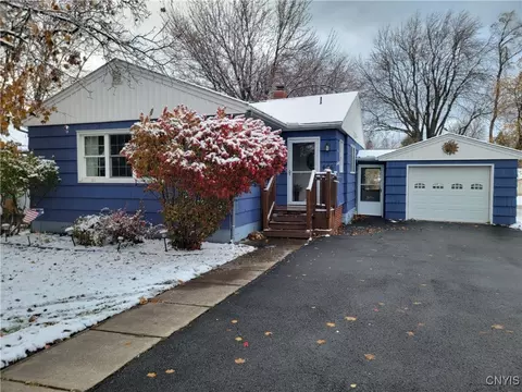626 S Hamilton St, Watertown, NY 13601