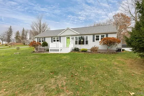 132 City Line Rd, Scriba, NY 13126