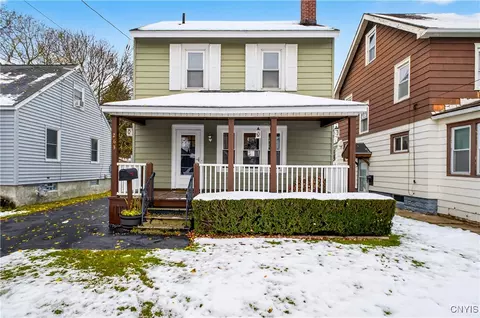 263 Wayland Rd, Salina, NY 13208