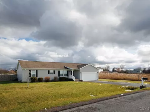 9863 Aspen St, Pamelia, NY 13601